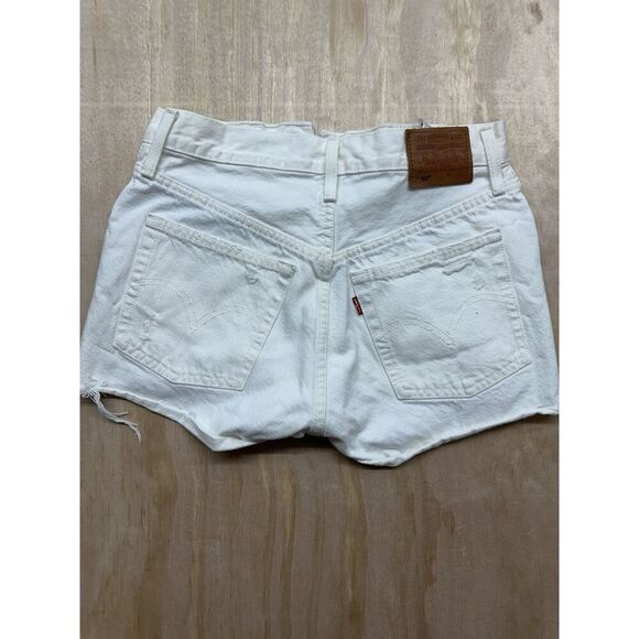 Levi’s 501 Button Fly Off White Jean Shorts W26 Cut Offs - Picture 3 of 6